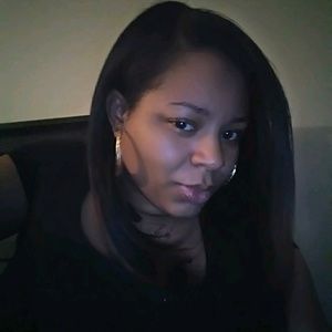 Meet your Posher, Alicia